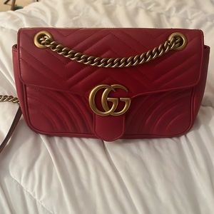 Gucci marmont small matelasse shoulder bag red